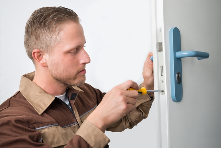 8 Benefits of Calling a Locksmith