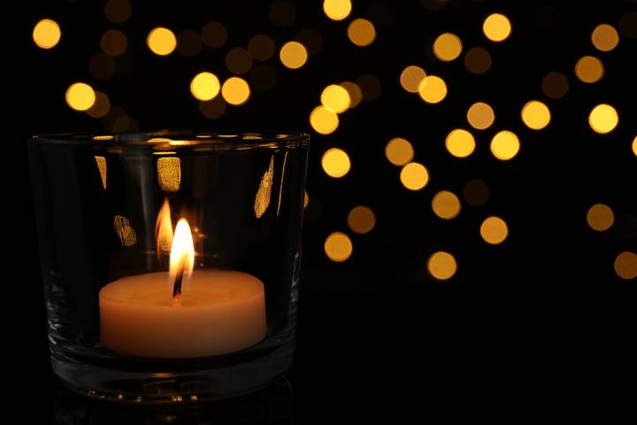 13 Important Candle Safety Tips for Homeowners