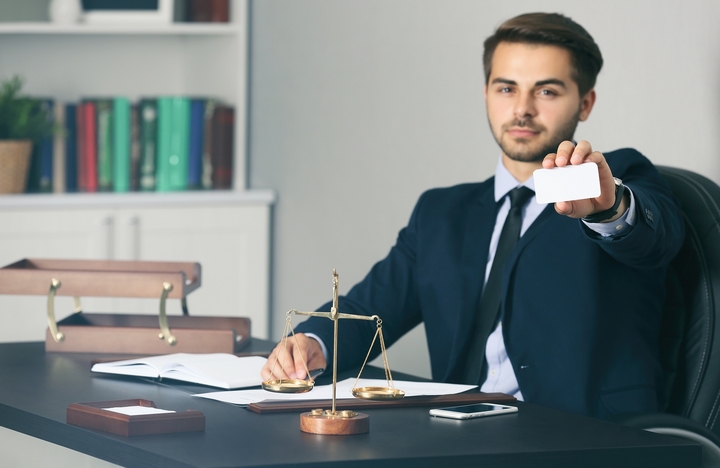 6 Reasons to Contact an Employment Lawyer Right Away